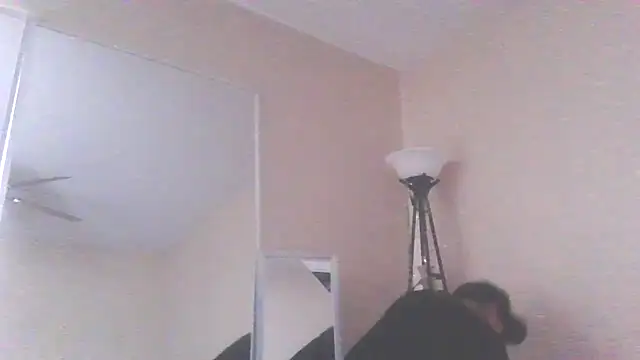 Snapshot of Ilikeherjuice chatting on January 2025 09:05:01 PM Ilikeherjuice online show from January 2025 09:05:01 PM