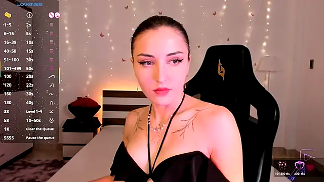 AmyVilvet  online show from November 2025 09:02:02 PM