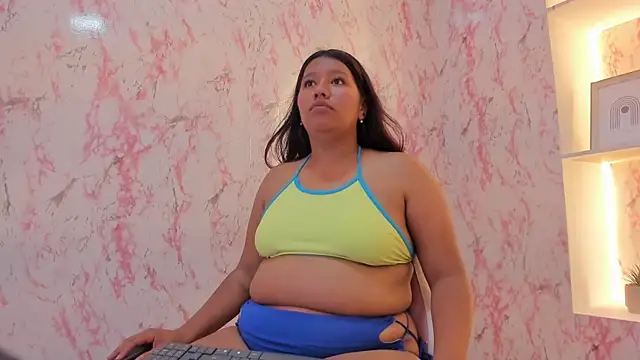 Snapshot of Sharon_Curvy chatting on September 2025 03:33:02 AM Sharon Curvy online show from September 2025 03:33:02 AM