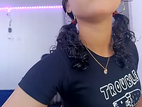 Snapshot of Ivonnybonn chatting on September 2025 03:05:01 PM Ivonnybonn online show from September 2025 03:05:01 PM