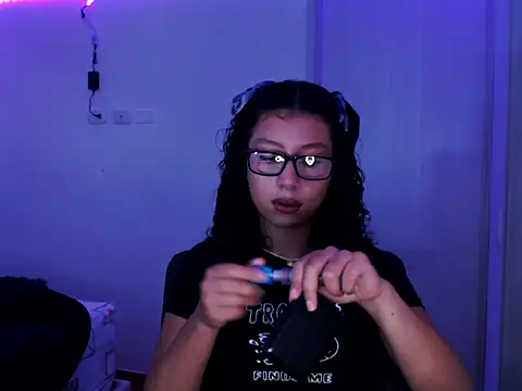 Ivonnybonn online show from February 2026 05:28:02 PM