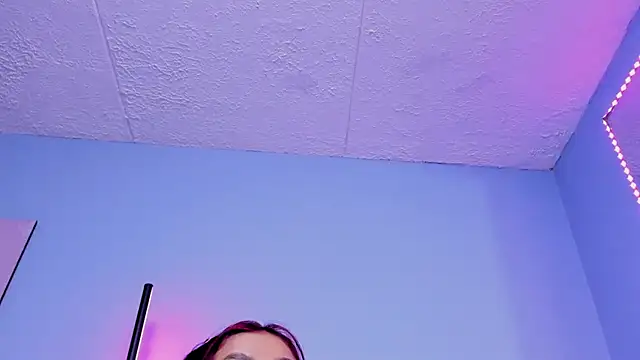 Snapshot of KathiaSaenz_ chatting on November 2025 04:22:01 AM KathiaSaenz online show from November 2025 04:22:01 AM