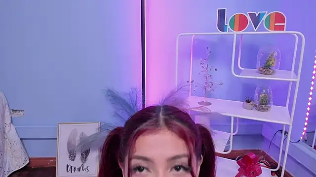 Snapshot of KathiaSaenz_ chatting on December 2025 04:21:01 AM KathiaSaenz online show from December 2025 04:21:01 AM