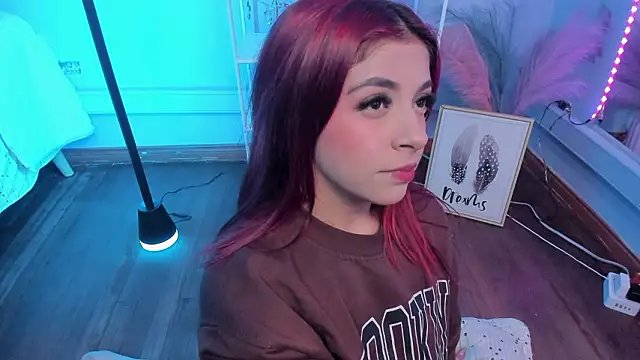 KathiaSaenz  online show from February 2026 04:07:01 AM