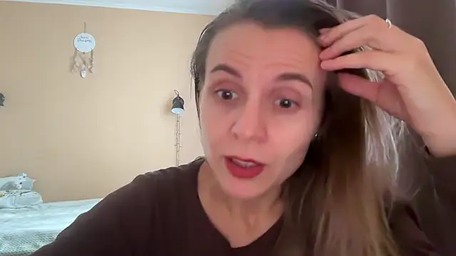 Snapshot of AnnieLove7722 chatting on October 2025 12:57:02 PM AnnieLove7722 online show from October 2025 12:57:02 PM