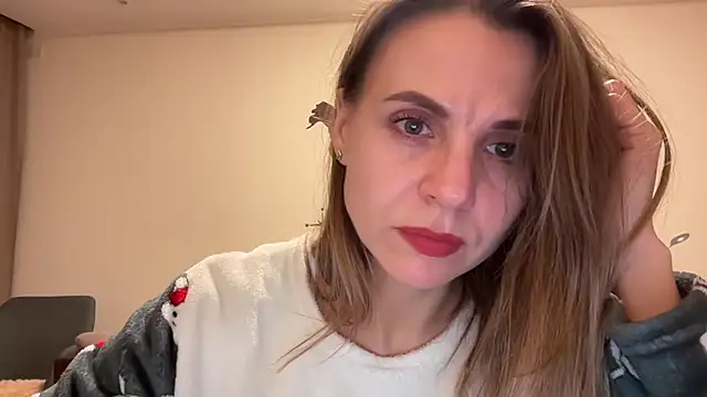 AnnieLove7722 online show from October 2025 08:20:01 PM