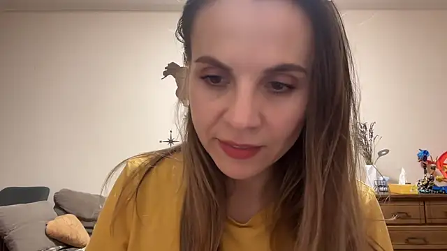 AnnieLove7722 online show from October 2025 09:38:01 PM