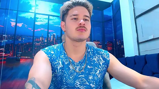 Snapshot of AlexPiersss chatting on October 2025 07:03:02 PM AlexPiersss online show from October 2025 07:03:02 PM