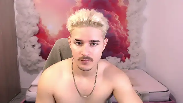 Snapshot of AlexPiersss chatting on October 2025 07:13:02 PM AlexPiersss online show from October 2025 07:13:02 PM