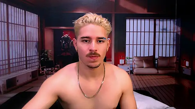 Snapshot of AlexPiersss chatting on October 2025 07:01:02 PM AlexPiersss online show from October 2025 07:01:02 PM