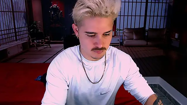 Snapshot of AlexPiersss chatting on October 2025 07:10:02 PM AlexPiersss online show from October 2025 07:10:02 PM