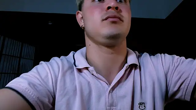 Snapshot of AlexPiersss chatting on November 2025 07:02:02 PM AlexPiersss online show from November 2025 07:02:02 PM