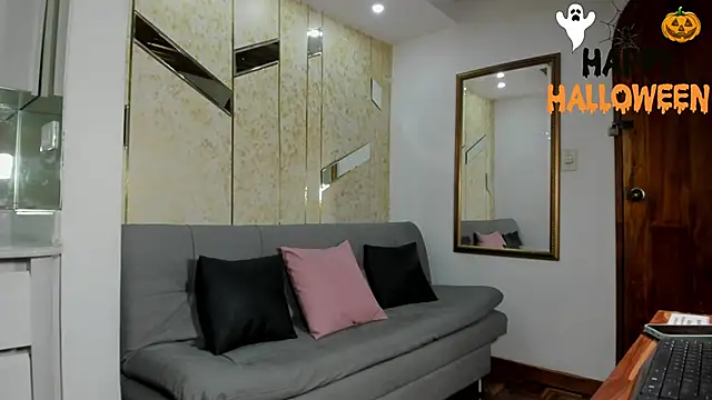 Snapshot of sofi_laane chatting on October 2025 02:48:02 AM sofi laane online show from October 2025 02:48:02 AM