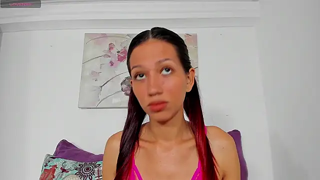 Snapshot of sofi_laane chatting on November 2025 11:32:02 AM sofi laane online show from November 2025 11:32:02 AM