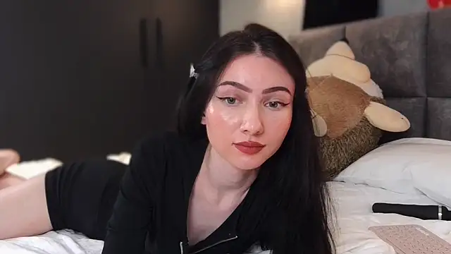 Snapshot of AnaMoonlight chatting on November 2025 06:08:01 PM AnaMoonlight online show from November 2025 06:08:01 PM