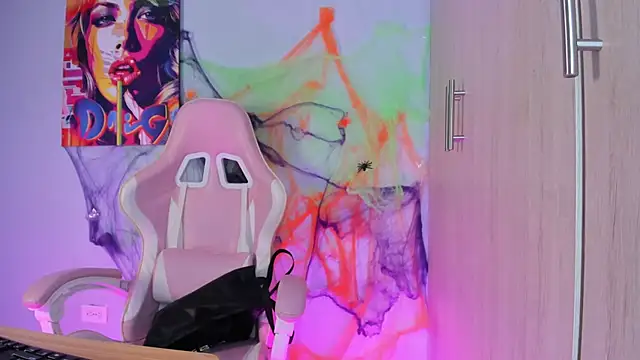 Athenea  fox online show from October 2025 11:47:01 AM