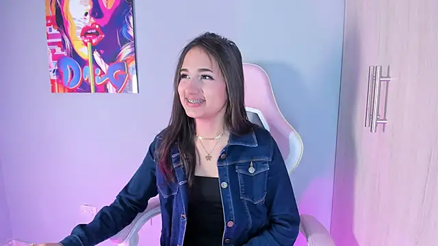 Athenea  fox online show from December 2025 11:48:01 AM