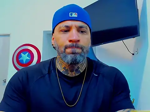 Snapshot of JoshRigby chatting on October 2025 07:22:01 PM JoshRigby online show from October 2025 07:22:01 PM