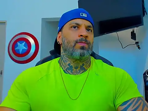 Snapshot of JoshRigby chatting on October 2025 08:08:02 PM JoshRigby online show from October 2025 08:08:02 PM