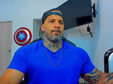 Snapshot of JoshRigby chatting on October 2025 08:14:02 PM JoshRigby online show from October 2025 08:14:02 PM