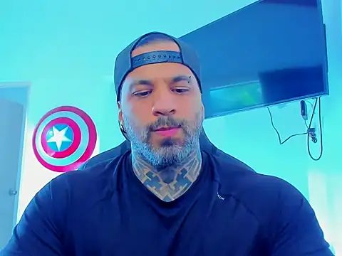 Snapshot of JoshRigby chatting on October 2025 08:35:01 PM JoshRigby online show from October 2025 08:35:01 PM