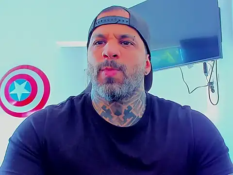 Snapshot of JoshRigby chatting on October 2025 07:48:02 PM JoshRigby online show from October 2025 07:48:02 PM