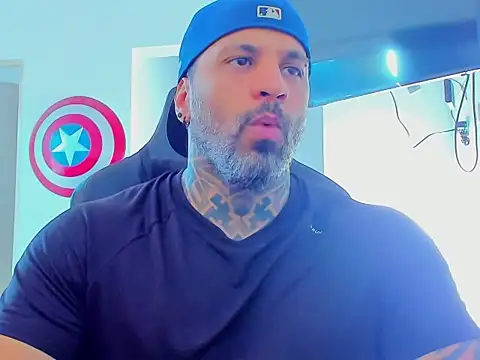 Snapshot of JoshRigby chatting on November 2025 09:39:01 PM JoshRigby online show from November 2025 09:39:01 PM