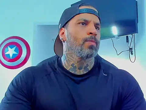 Snapshot of JoshRigby chatting on November 2025 09:48:01 PM JoshRigby online show from November 2025 09:48:01 PM