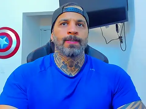 Snapshot of JoshRigby chatting on November 2025 09:59:02 PM JoshRigby online show from November 2025 09:59:02 PM