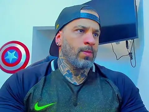 Snapshot of JoshRigby chatting on November 2025 07:36:03 PM JoshRigby online show from November 2025 07:36:03 PM