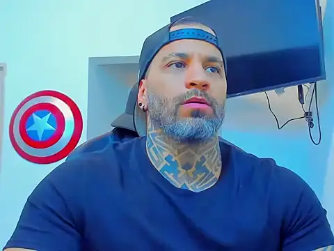 Snapshot of JoshRigby chatting on November 2025 08:19:02 PM JoshRigby online show from November 2025 08:19:02 PM