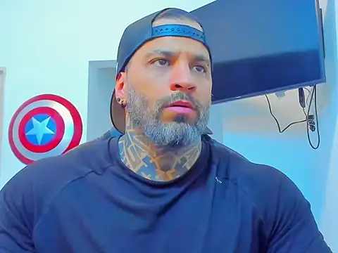 Snapshot of JoshRigby chatting on November 2025 08:19:01 PM JoshRigby online show from November 2025 08:19:01 PM