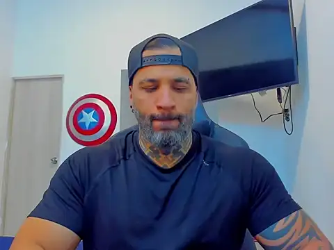 Snapshot of JoshRigby chatting on November 2025 08:20:01 PM JoshRigby online show from November 2025 08:20:01 PM