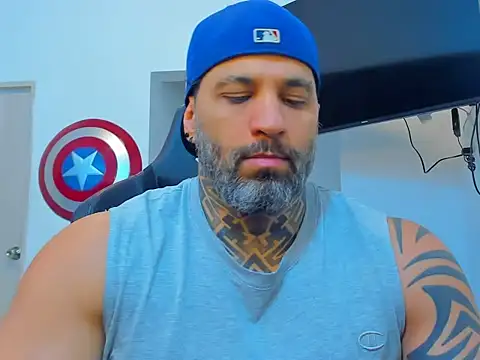 Snapshot of JoshRigby chatting on November 2025 08:11:01 PM JoshRigby online show from November 2025 08:11:01 PM