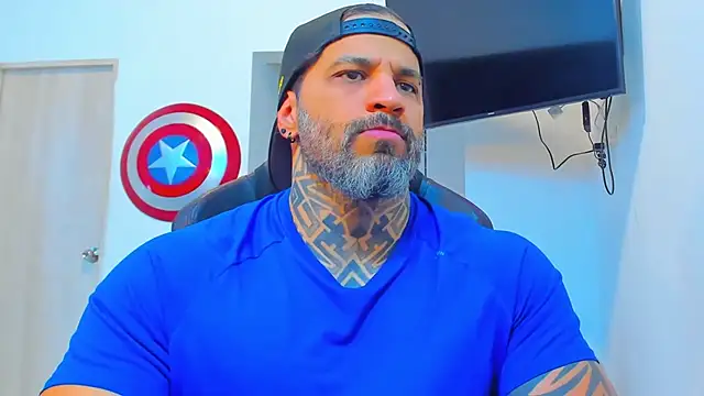 Snapshot of JoshRigby chatting on December 2025 08:04:02 PM JoshRigby online show from December 2025 08:04:02 PM