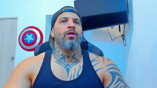 Snapshot of JoshRigby chatting on December 2025 08:24:02 PM JoshRigby online show from December 2025 08:24:02 PM