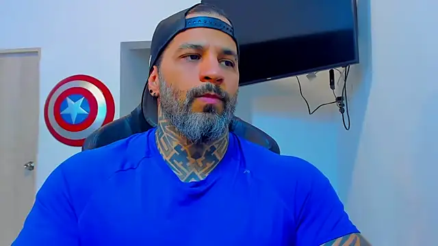 Snapshot of JoshRigby chatting on December 2025 08:15:02 PM JoshRigby online show from December 2025 08:15:02 PM