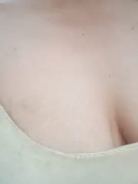 bree-zz online show from May 2026 12:29:02 AM
