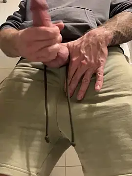 Snapshot of joeblowyaknow chatting on November 2025 04:22:02 AM joeblowyaknow online show from November 2025 04:22:02 AM