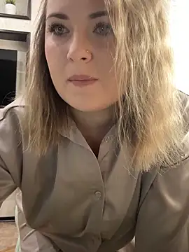 Snapshot of AliseShyness chatting on October 2025 08:53:02 AM AliseShyness online show from October 2025 08:53:02 AM