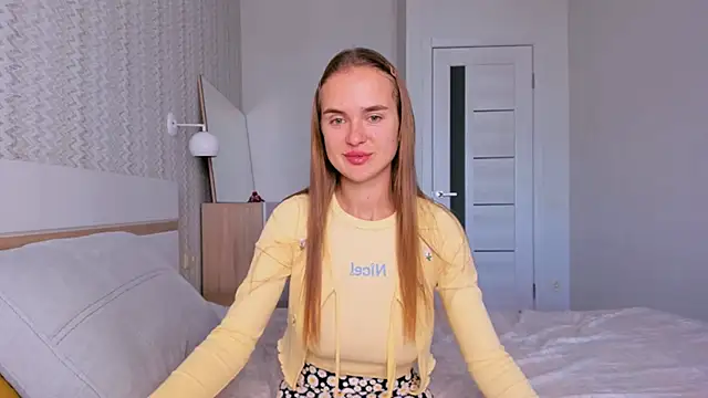 Snapshot of LilMary_ chatting on October 2025 06:03:01 AM LilMary online show from October 2025 06:03:01 AM