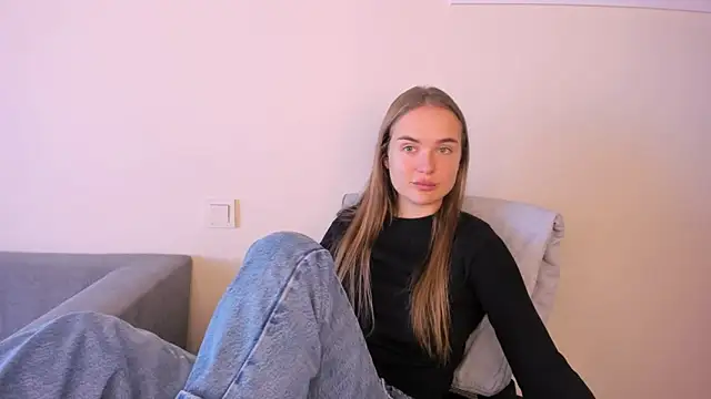 Snapshot of LilMary_ chatting on October 2025 07:21:02 AM LilMary online show from October 2025 07:21:02 AM