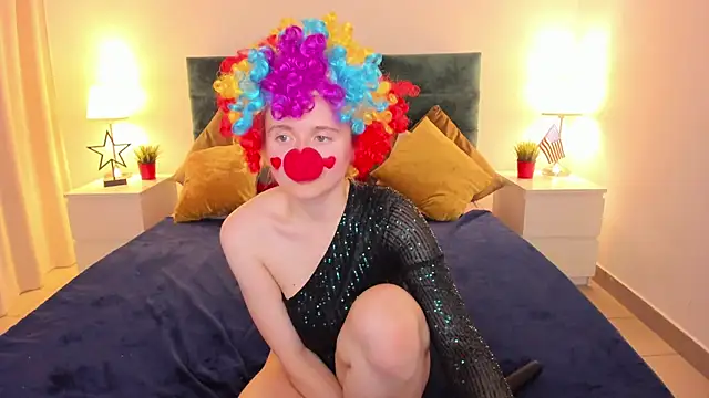 Snapshot of CamillaDreamer chatting on October 2025 03:53:01 PM CamillaDreamer online show from October 2025 03:53:01 PM