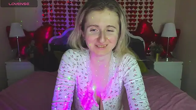 Snapshot of CamillaDreamer chatting on February 2026 06:57:01 PM CamillaDreamer online show from February 2026 06:57:01 PM