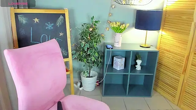 Snapshot of CamillaDreamer chatting on March 2026 02:04:02 AM CamillaDreamer online show from March 2026 02:04:02 AM