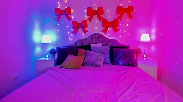 Snapshot of CamillaDreamer chatting on March 2026 07:53:01 PM CamillaDreamer online show from March 2026 07:53:01 PM