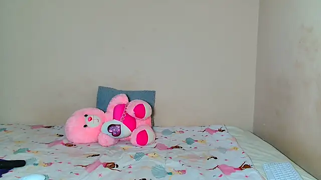 Snapshot of SlimSexxy21 chatting on November 2025 09:15:02 AM SlimSexxy21 online show from November 2025 09:15:02 AM