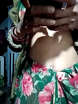 Snapshot of Lona2525 chatting on November 2025 08:05:01 PM Lona2525 online show from November 2025 08:05:01 PM