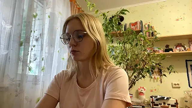 Snapshot of xX_Looola_Xx chatting on October 2025 11:09:01 AM xX Looola Xx online show from October 2025 11:09:01 AM