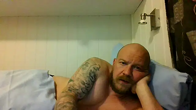 Snapshot of Real_viking chatting on November 2025 09:08:01 PM Real viking online show from November 2025 09:08:01 PM